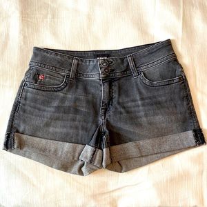 Hudson Ruby denim shorts size 26. NWOT.